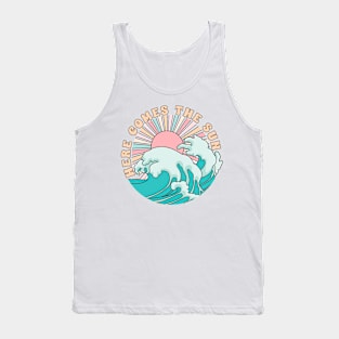 Here comes the sun; summer; sun; sunshine; water; retro; vintage; beach vibes; beach; ocean; sea; holiday; vacation; surf; surf life; surfing; waves; wave; water; cool; cute; California; beach life; coast; Tank Top